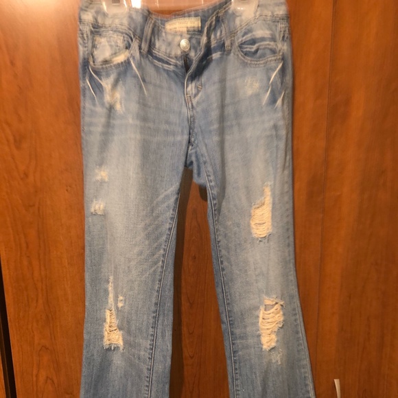 Distressed Jeans - Picture 1 of 2